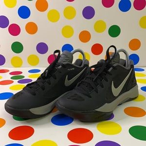 NIKE Women’s Volley Zoom Hyperspike Volleyball Shoes SIZE 6 Black Grey PreOwned